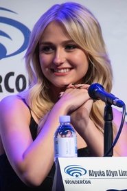 Alyvia Alyn Lind